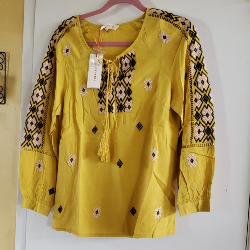 Solitaire embroidery blouse
